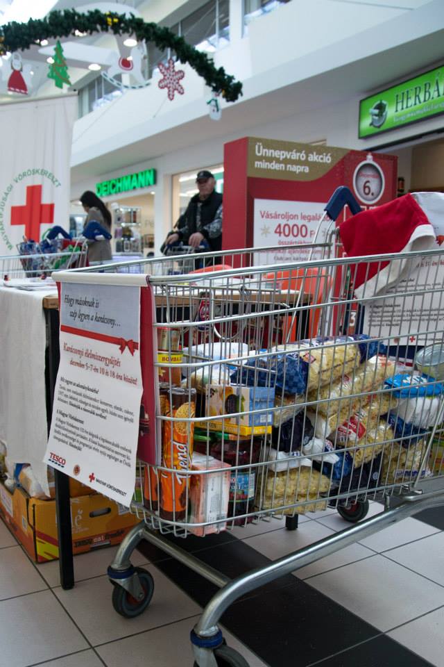 Rekordmennyiségű élelmiszer gyűlt össze