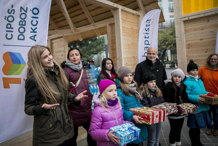 Tízéves a Cipősdoboz Akció (gyűjtőpontok+útmutató)