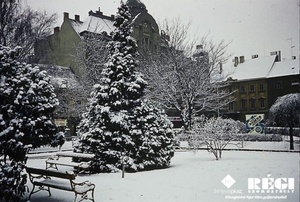 Fő tér (1977) (Kőszegfalviné Pajor Klára gyűjteményéből)