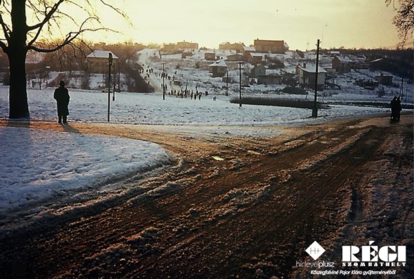 Oladi domb (1977. január) (Kőszegfalviné Pajor Klára gyűjteményéből) Kőszegfalviné Pajor Klára gyűjteményéből