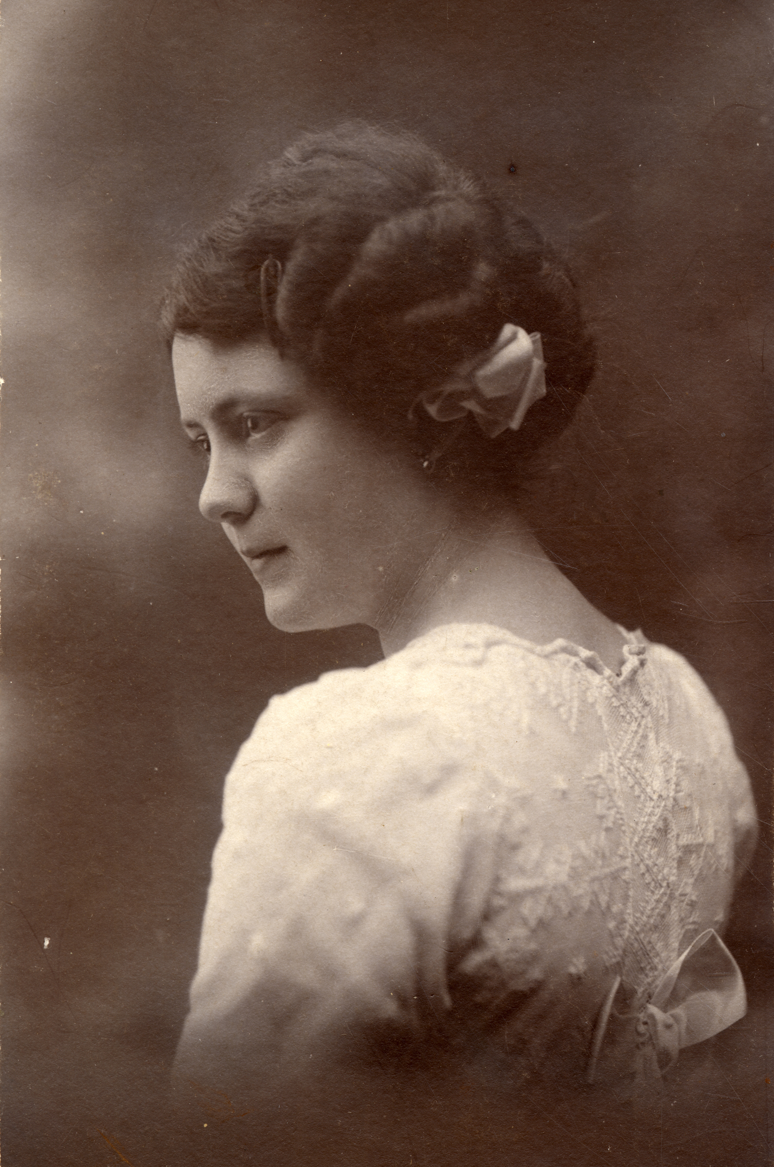 Divattörténeti sorozat indul a Savaria Múzeumban (2015.05.21./17:00)