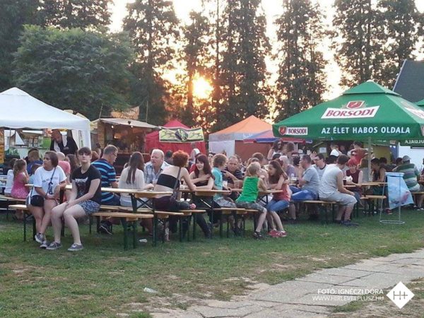 11774486_866892623407321_751417512_n