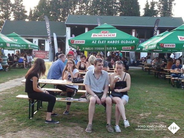 11791884_866892583407325_210433700_n