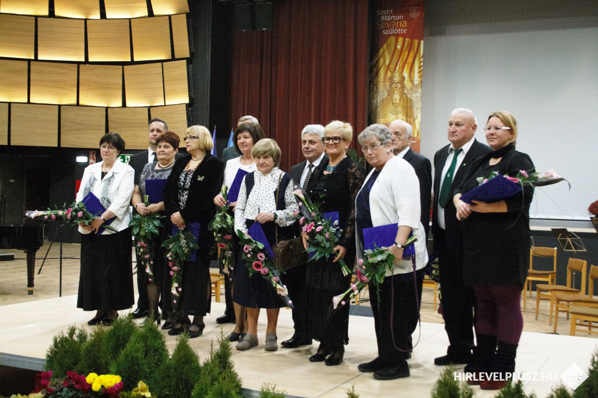 A Szombathelyi Civil Kerekasztal és a Fekete István Állatvédő Egyesület az év civiljei 2015-ben (képgaléria)