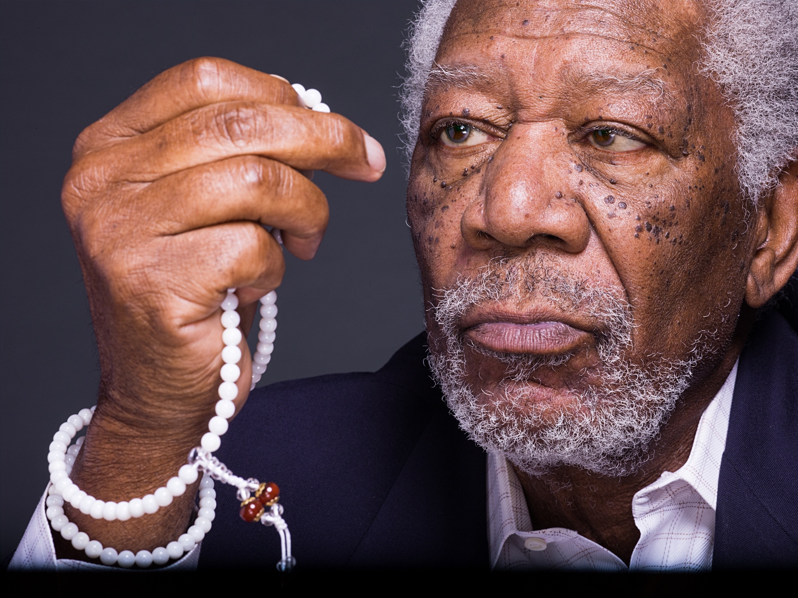 Morgan Freeman keresi a választ az egyik legnehezebb kérdésre