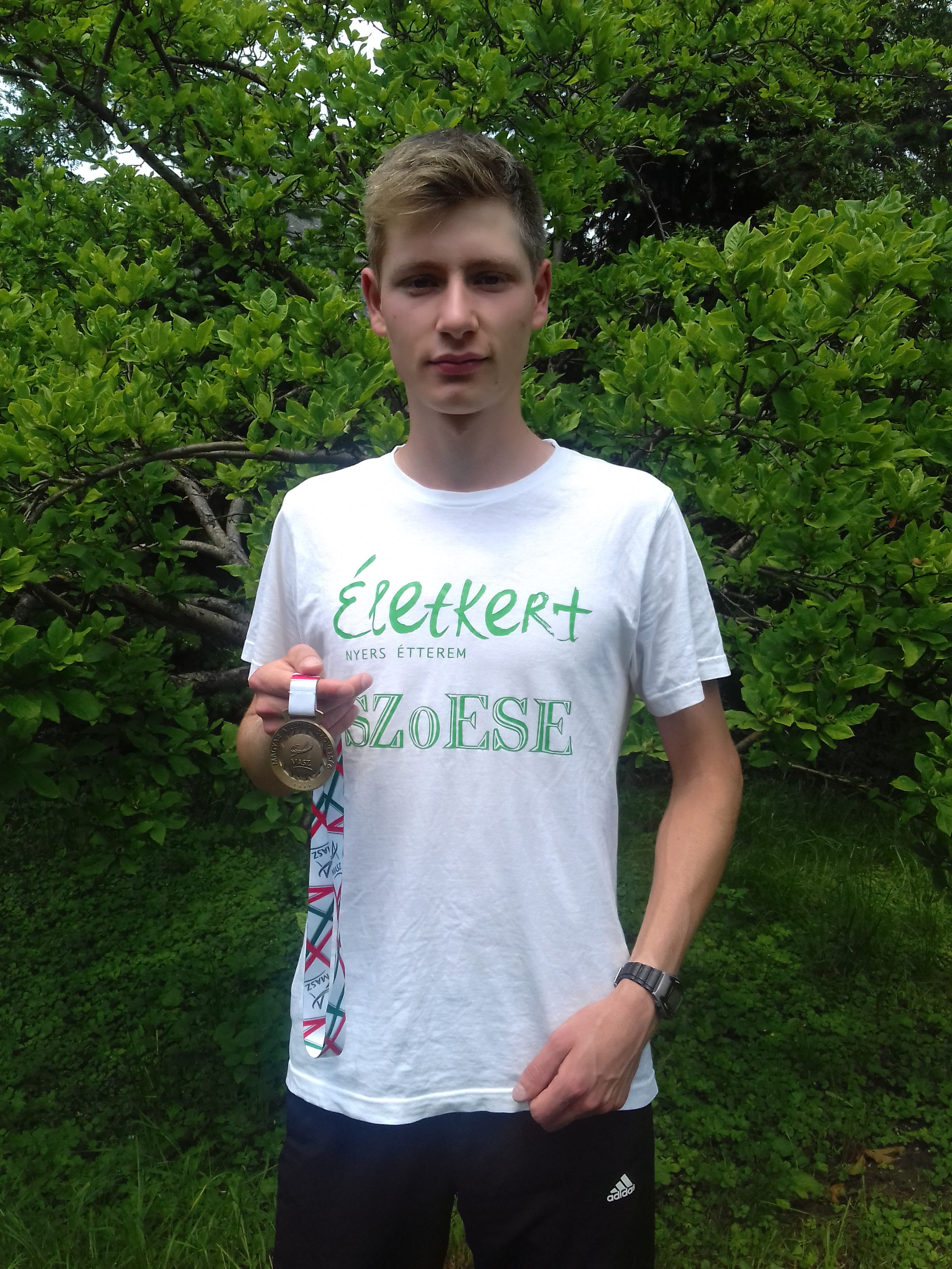 Jacsev Sámuel Hegyifutó Junior OB győztes