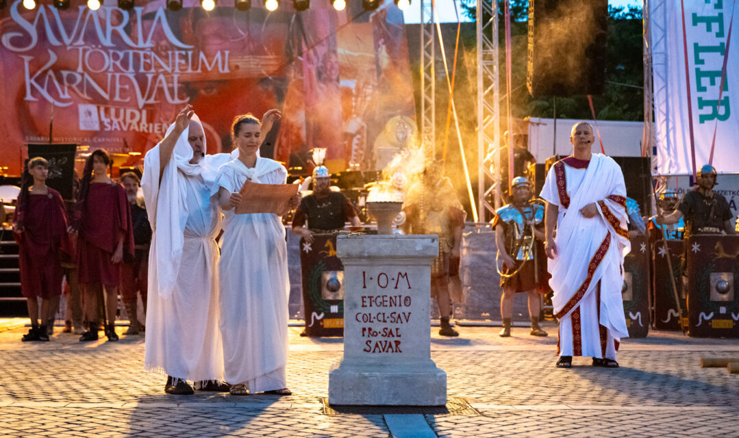 Pillanatképek a Savaria Történelmi Karnevál első napjáról (képek, videó)