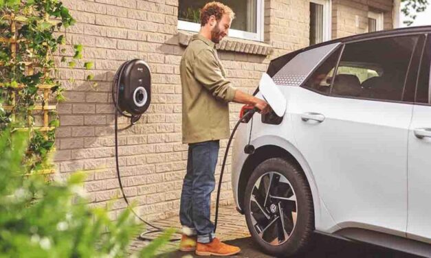 Sok a korlátozó tényező, de vennének elektromos autót a magyar fiatalok